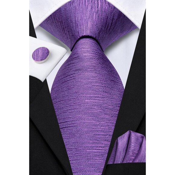 Sophisticated Purple Silk Tie with Textured Pattern - Picture 4 of 7